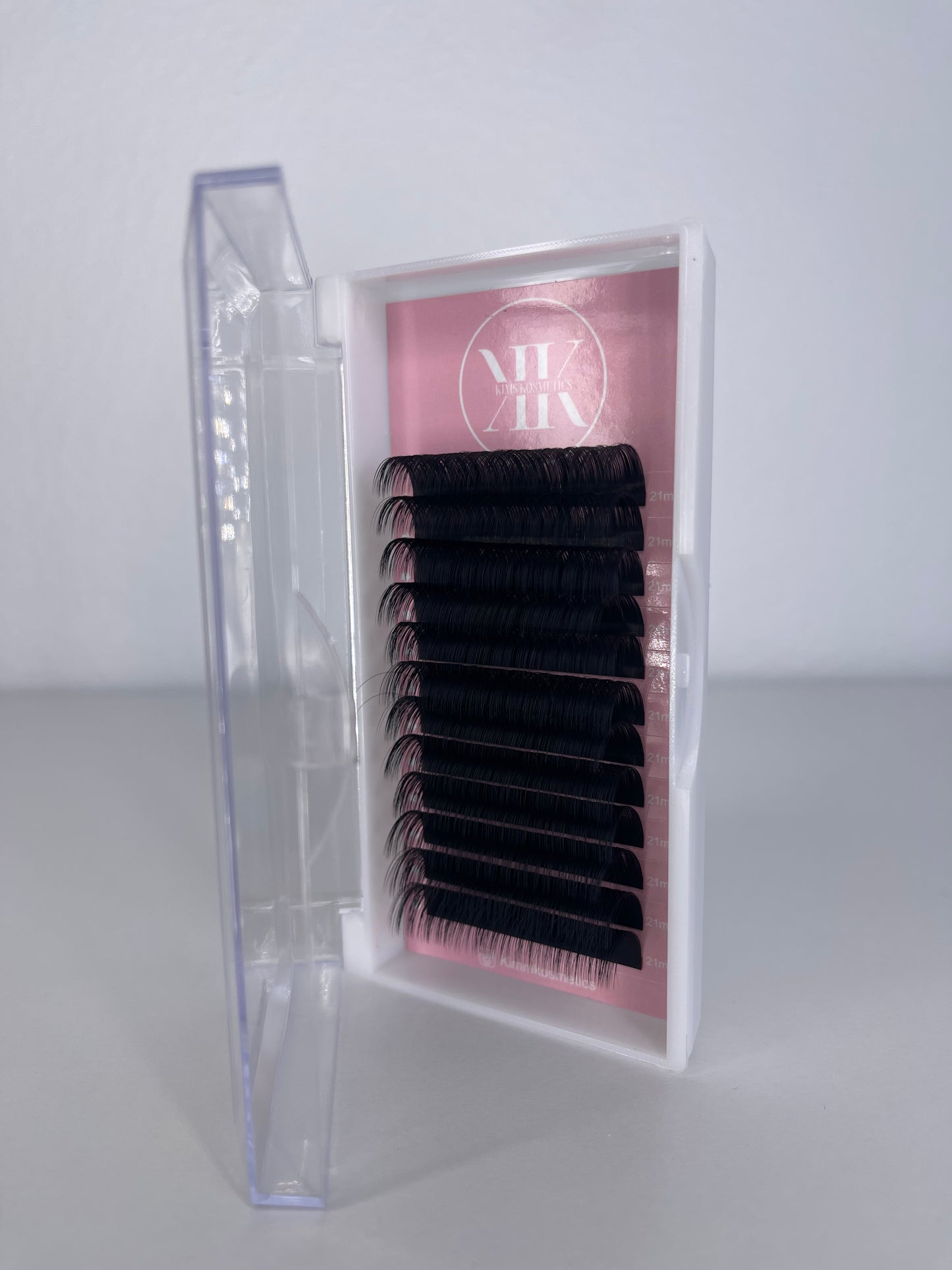 Volume lashes .05 D curl